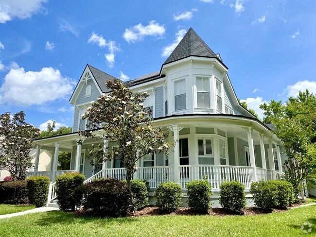 Building Photo - 785 Oak Shadows Rd Rental