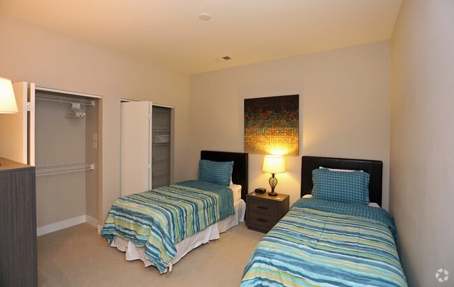 Second bedroom - LightHorse 4041