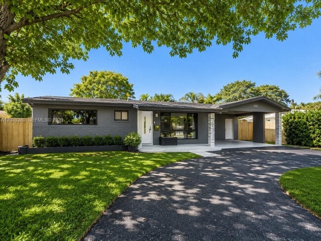 Photo - 400 NW 30th Ct