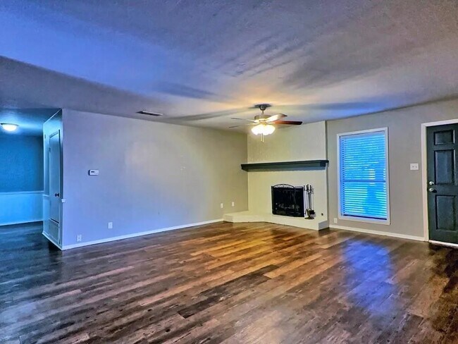 Photo - 306 S Wofford St