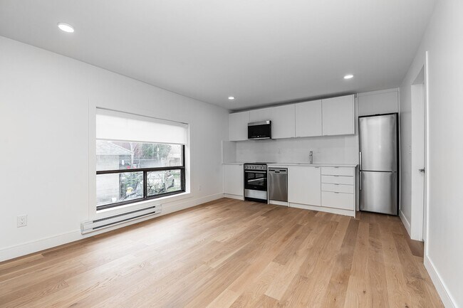 Photo - 28 Maynard Ave