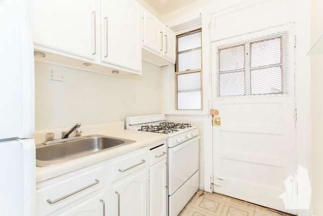 Photo - 622 W Barry Ave Unit N2