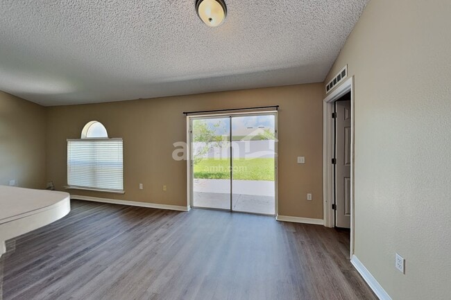 Photo - 147 Timbercreek Pines Cir