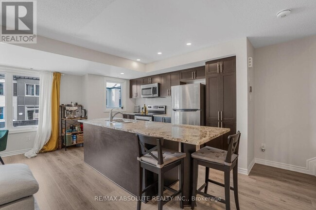 Photo - 605 Makwa Private