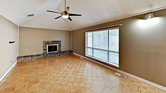 Photo - Charming Home In The Village!