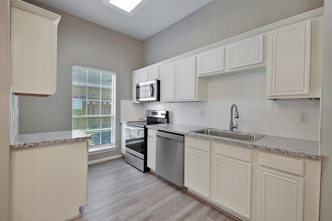 Photo - 2710 Grants Lake Blvd Unit S6