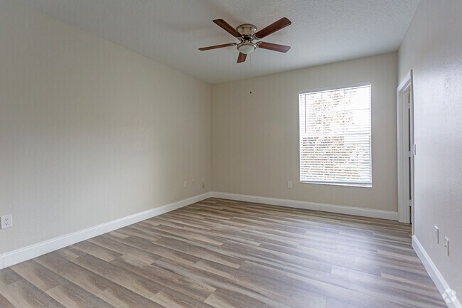 2BR, 2BA - 1126SF