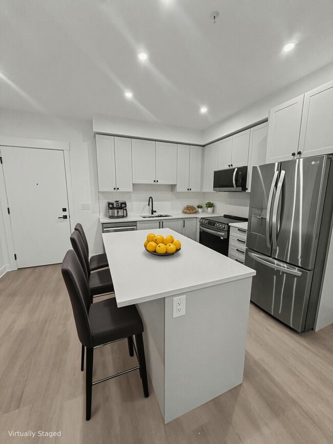 Photo - 20144-20186 86 Ave