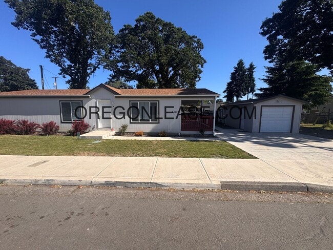 3 bedroom 2 bath Veneta Home - 3 bedroom 2 bath Veneta Home