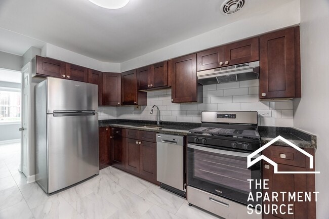 Photo - 6733 N California Ave Unit GW