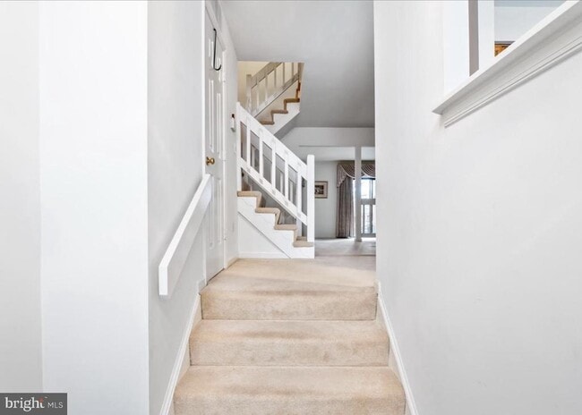 Building Photo - 6627 Westbury Oaks Ct