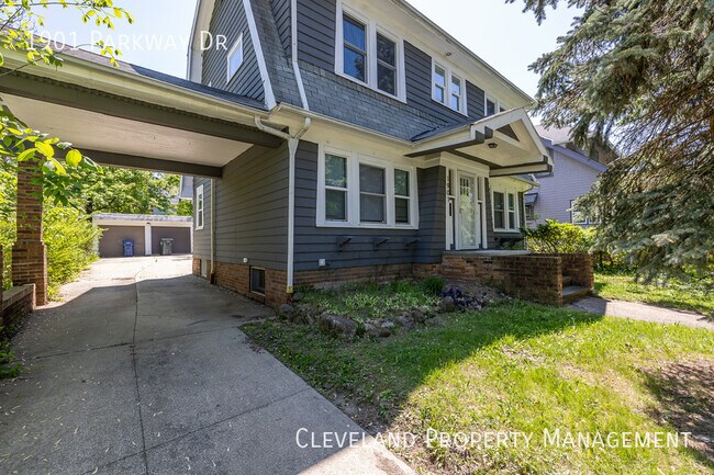 Photo - Updated Cleveland Hts. Colonial