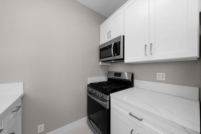 Photo - Thorn Collection