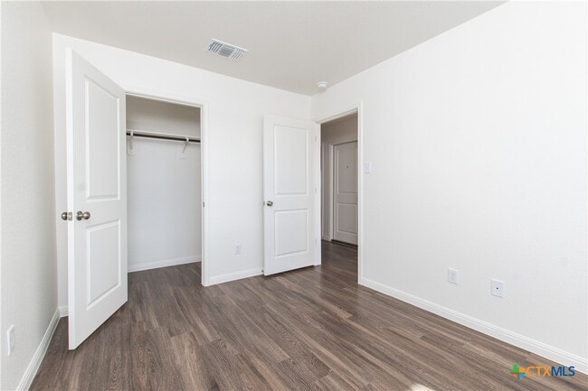 Photo - 5901 Betty Lou Dr