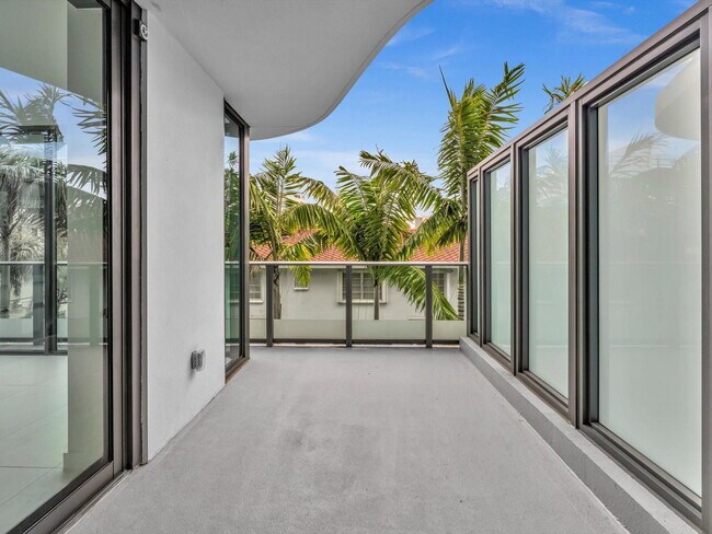 Photo - 9901 W Bay Harbor Dr Unidad 304