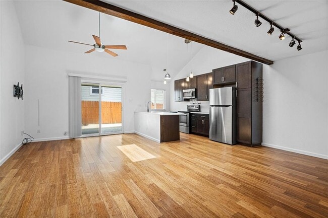 Photo - 1504 Bridgeway Dr