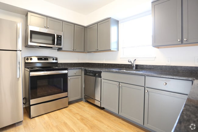 Kitchen - Westridge Gardens Luxury Rental Apartments