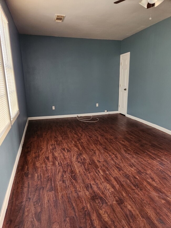 Photo - 4664 Clayton Dr