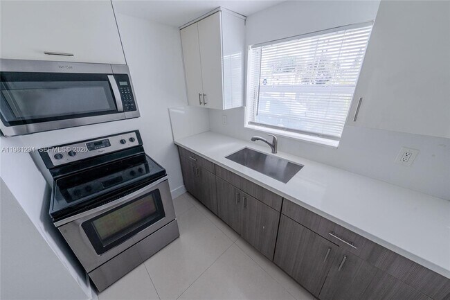 Photo - 1890 NW 35th St Unit 6