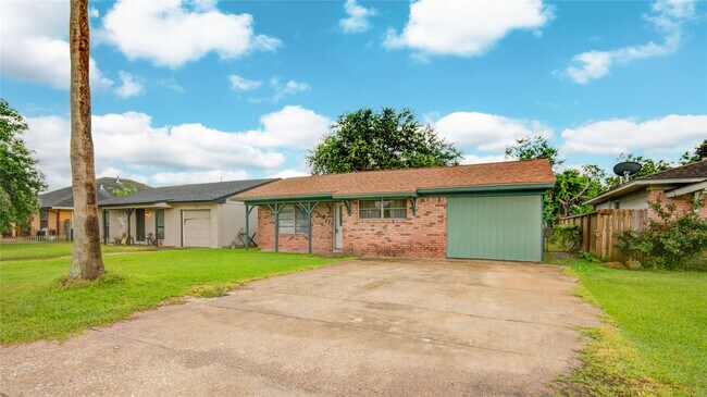 Photo - 811 W 7th St