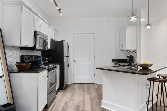 Building Photo - Strathmoor Rental