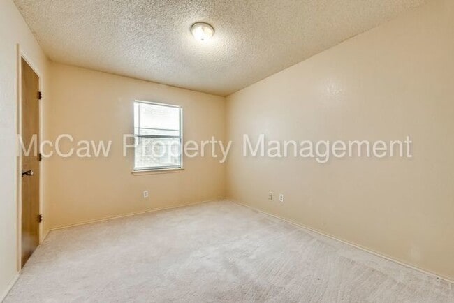 Photo - 2913 Green Ridge St