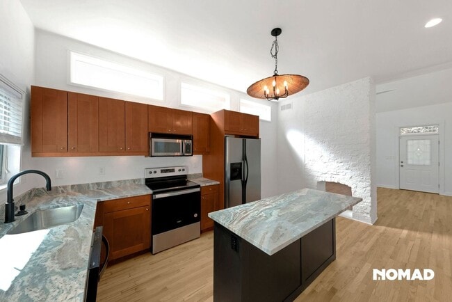 Photo - 630 Headley Ave