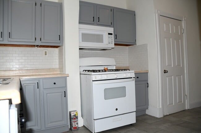 Photo - 1430 N 58th St