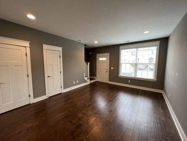Photo - 107 Porter Terrace