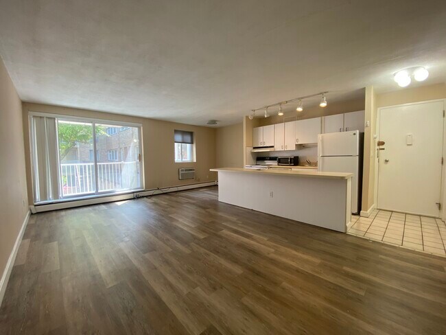 Photo - 123 Sewall Ave Unit 1A