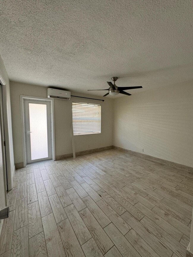 Photo - 340 SW 16th Ct Unit 1
