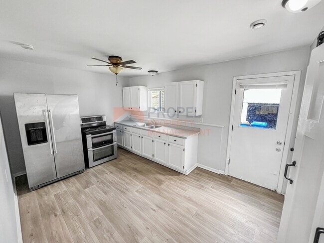 Photo - 14387 Leonard Ave