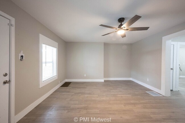 Photo - "Charming Urban Retreat: Cozy 1-Bedroom Ap... Unidad A