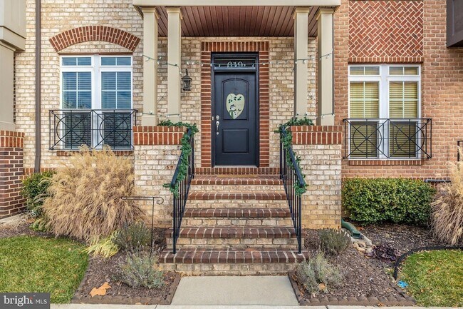 Photo - 619 Blandwood Rd