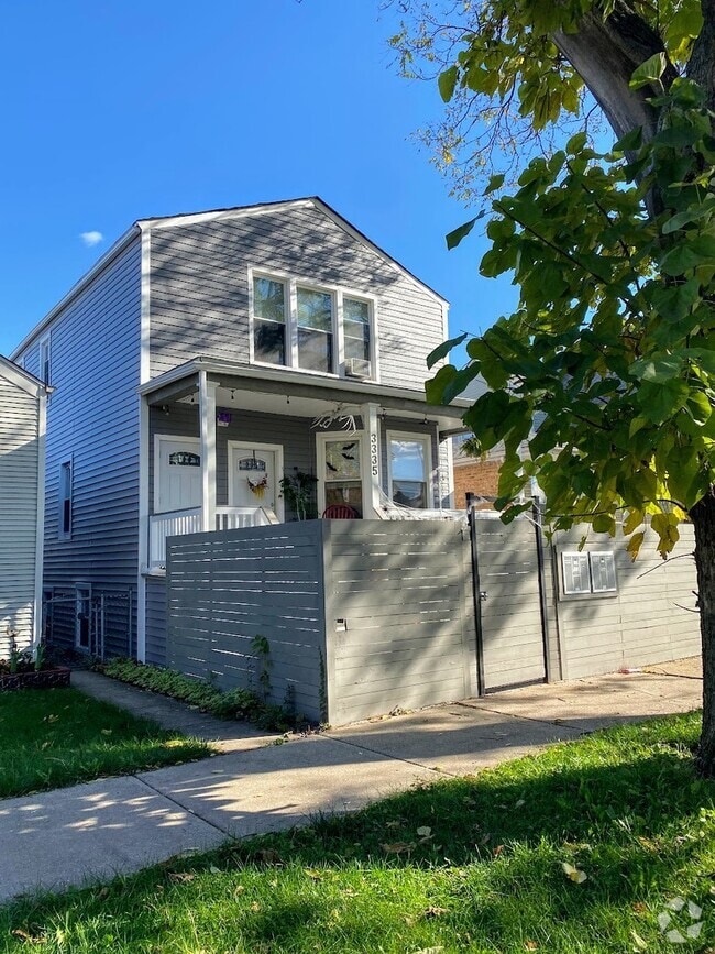 Building Photo - 3335 N Kenneth Ave Unit G Rental