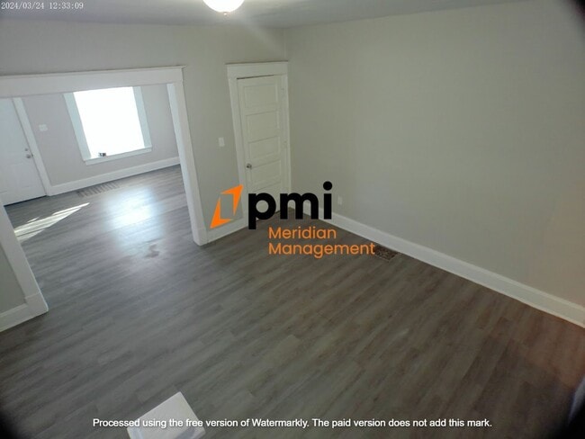 Photo - 3504 N Kenwood Ave