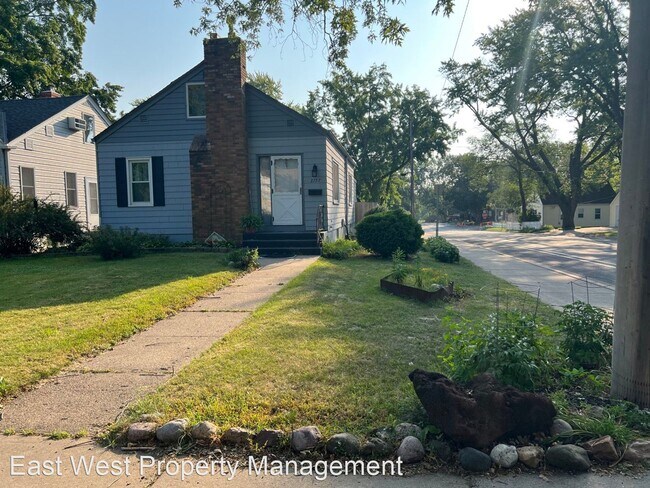 3 br, 1 bath House - 2757 Georgia Ave S - 3 br, 1 bath House - 2757 Georgia Ave S