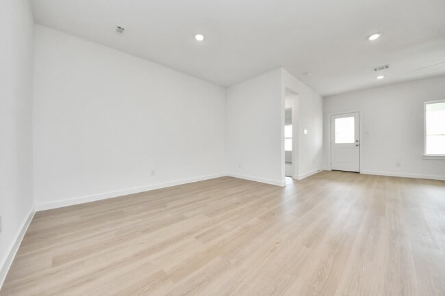 Photo - 1238 Sandy Shore Ln