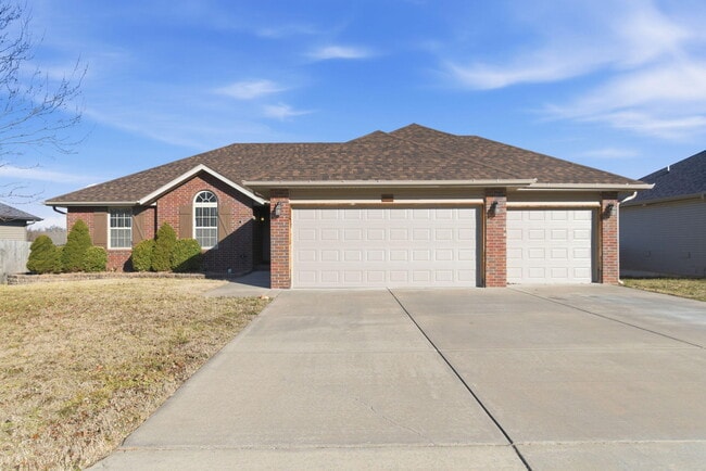 Building Photo - 205 E Lapis St