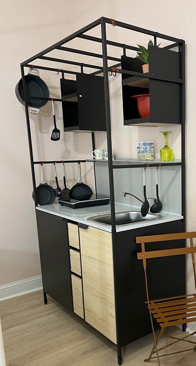 Photo - 16 Kaiser Pl Unit French Studio Apartment