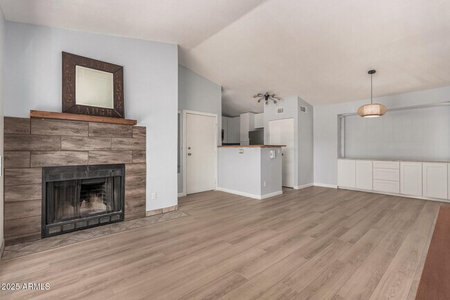 Photo - 6550 N 47th Ave Apartamento Unidad 222