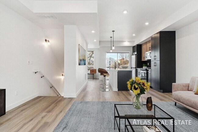 Building Photo - 240 Osiander St Unit A-106