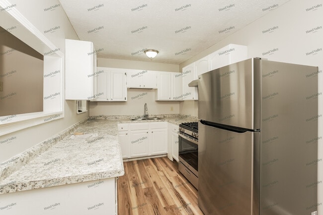 Photo - 11856 St John Ave