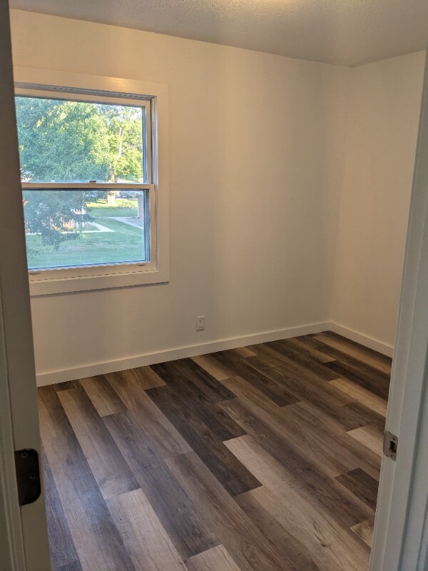 502 W Market St Unit 102