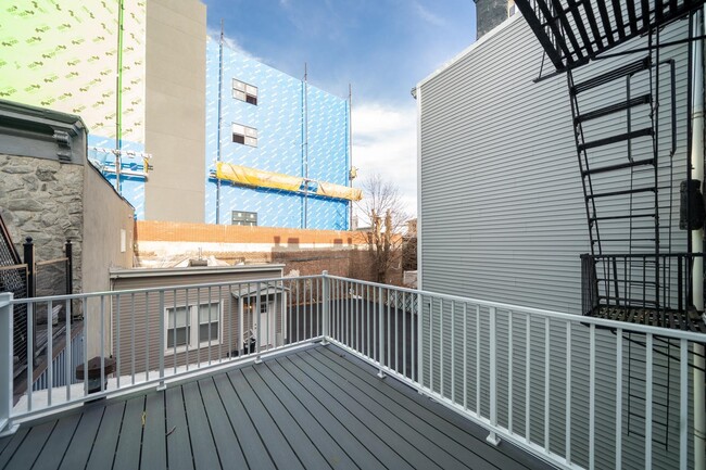 Photo - 78 Hutton St Unit 2