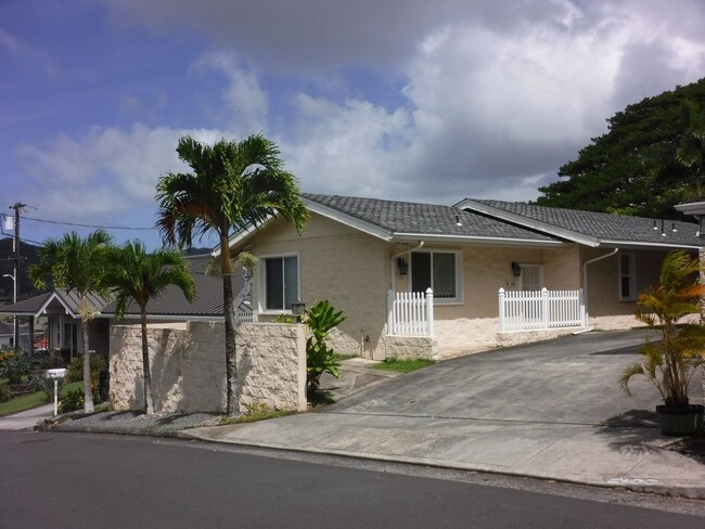 Kaneohe - 3 Bdrm/2 Bath - Kaneohe - 3 Bdrm/2 Bath Casa