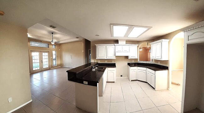 Photo - 2200 N 48th St