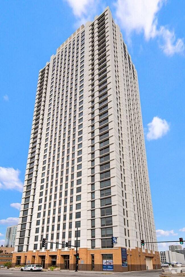 Building Photo - Echelon Chicago Rental