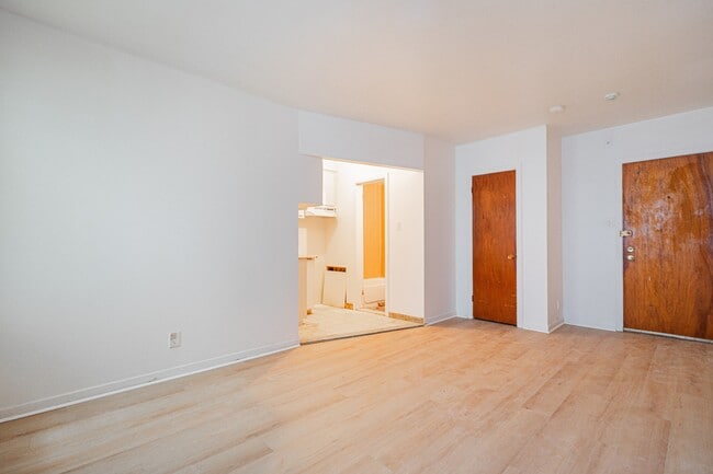 Photo - 6880-625e 25e Ave Unit 8