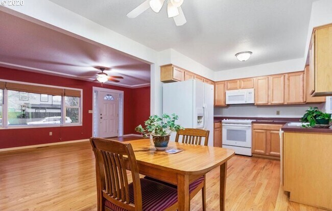 Photo - Spacious Home Near University of Portland